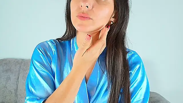 Snapshot of alana_pink95 chatting on 11/07/25, 07:29 alana pink95 online show from 11/07/25, 07:29