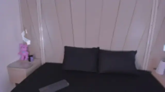 lexiee   online show from 01/12/26, 12:12