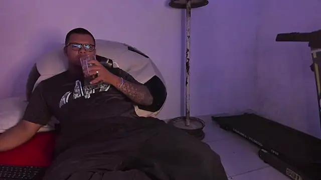 LucassFoster online show from 11/07/25, 04:06