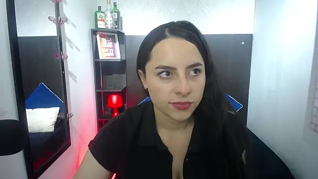 Snapshot of adara_sky chatting on 10/30/25, 08:06 adara sky online show from 10/30/25, 08:06