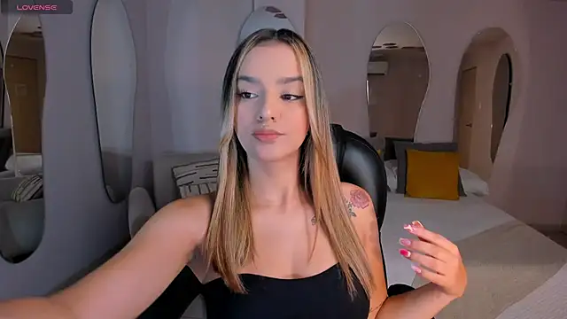 LaurentRosse1 online show from 04/15/26, 08:20