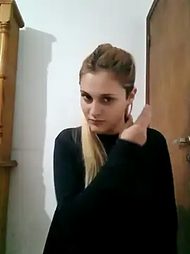 larubia arg online show from 11/06/25, 03:54