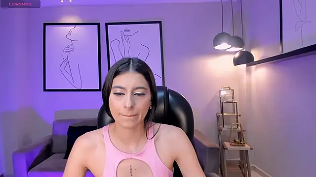 BellaConnorX online show from 05/09/26, 08:45