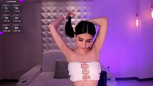 BellaConnorX online show from 04/10/26, 02:51