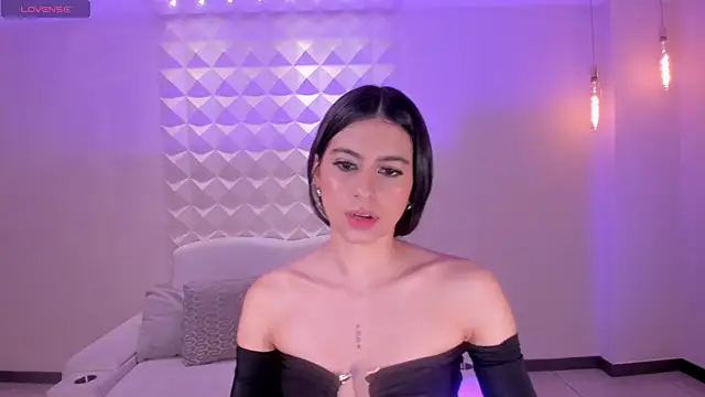 BellaConnorX online show from 04/12/26, 11:41