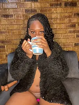 SP1CY MOMMY online show from 11/18/25, 12:15