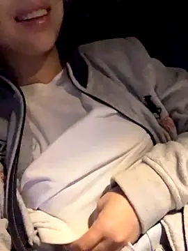 limkiss online show from 10/31/25, 12:46