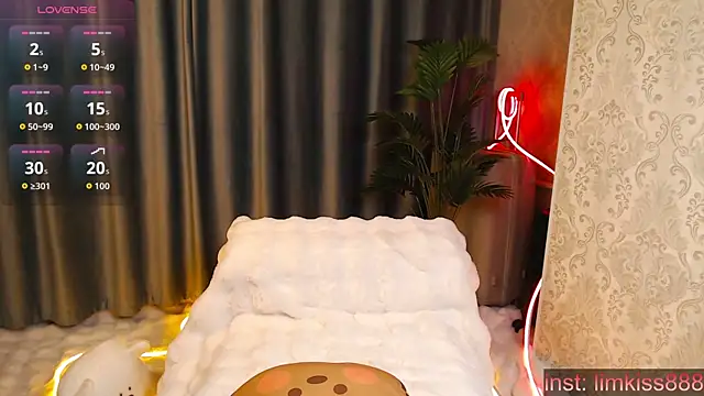 limkiss online show from 11/03/25, 07:17