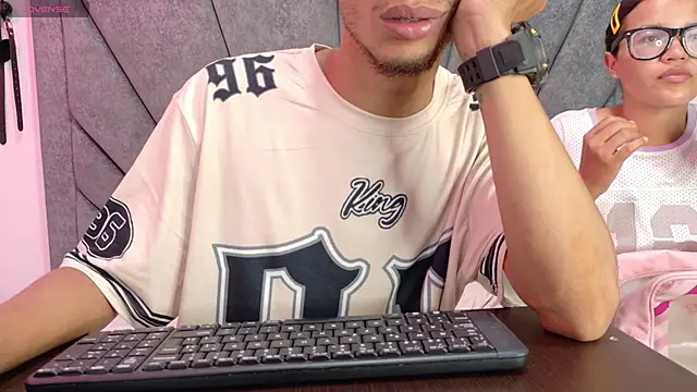 DamianandEva online show from 03/29/26, 12:40