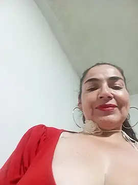 Snapshot of MaryRoze_ chatting on 02/26/26, 12:32 MaryRoze online show from 02/26/26, 12:32