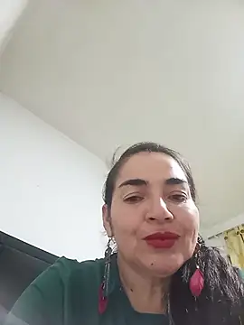 Snapshot of MaryRoze_ chatting on 05/28/26, 01:13 MaryRoze online show from 05/28/26, 01:13