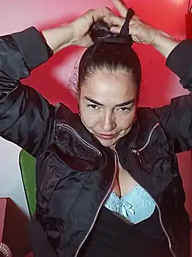 MaryRoze  online show from 12/04/25, 11:37