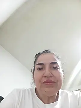Snapshot of MaryRoze_ chatting on 06/03/26, 12:33 MaryRoze online show from 06/03/26, 12:33