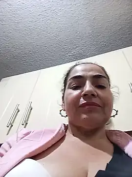 Snapshot of MaryRoze_ chatting on 02/11/26, 12:32 MaryRoze online show from 02/11/26, 12:32