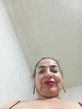 Snapshot of MaryRoze_ chatting on 04/19/26, 04:30 MaryRoze online show from 04/19/26, 04:30