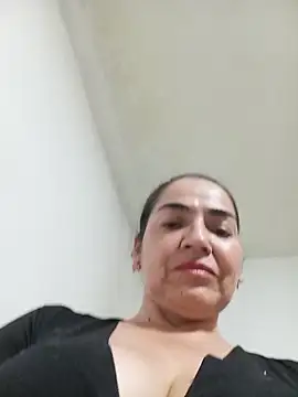 Snapshot of MaryRoze_ chatting on 02/22/26, 12:24 MaryRoze online show from 02/22/26, 12:24