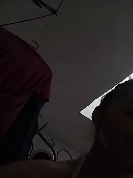 Snapshot of MaryRoze_ chatting on 12/21/25, 08:31 MaryRoze online show from 12/21/25, 08:31