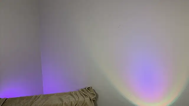 Snapshot of MilaSweethome chatting on 11/08/25, 08:23 MilaSweethome online show from 11/08/25, 08:23