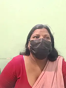 Snapshot of tamil_Nithya_J chatting on 06/20/26, 01:49 tamil Nithya J online show from 06/20/26, 01:49