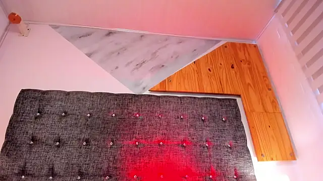  tinyrose  online show from 11/06/25, 08:02