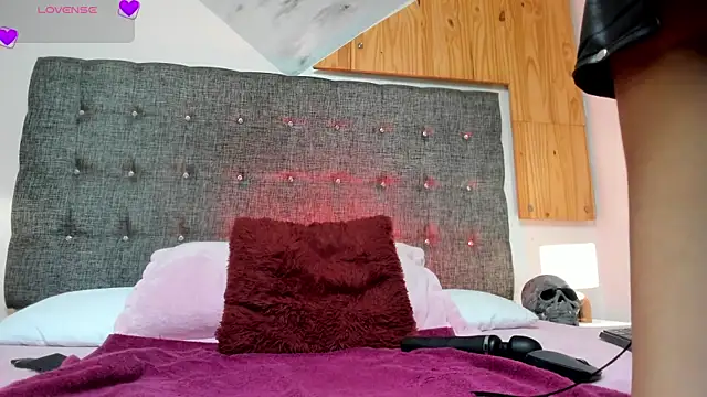  tinyrose  online show from 11/07/25, 07:29