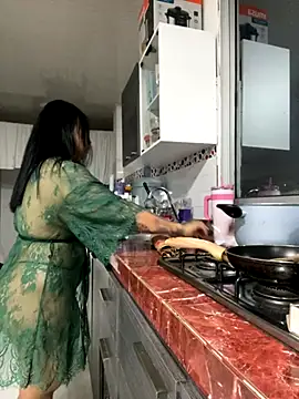 Natural BIGASS Nina online show from 12/04/25, 10:25