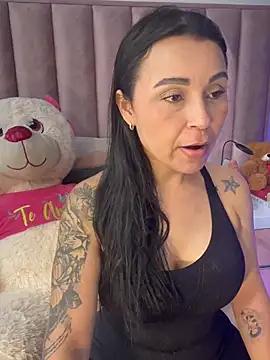Snapshot of Natural_BIGASS_Nina chatting on 06/30/26, 08:09 Natural BIGASS Nina online show from 06/30/26, 08:09