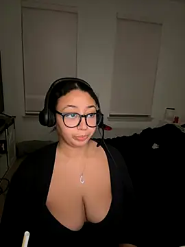 minha baby online show from 11/15/25, 01:31