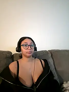 minha baby online show from 12/03/25, 04:50