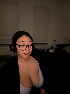 minha baby online show from 11/18/25, 05:00