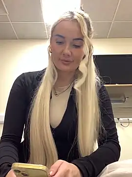 Snapshot of han1189x chatting on 10/29/25, 09:58 han1189x online show from 10/29/25, 09:58