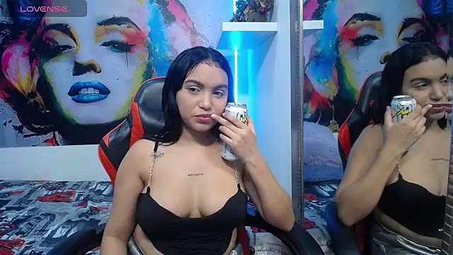 valeria martinez19 online show from 06/05/26, 06:52