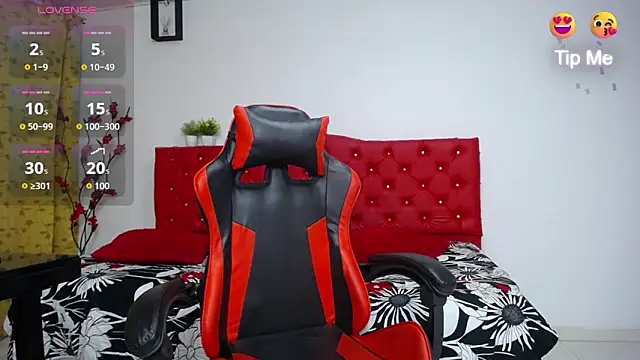 Snapshot of valeria_martinez19 chatting on 03/01/26, 01:38 valeria martinez19 online show from 03/01/26, 01:38