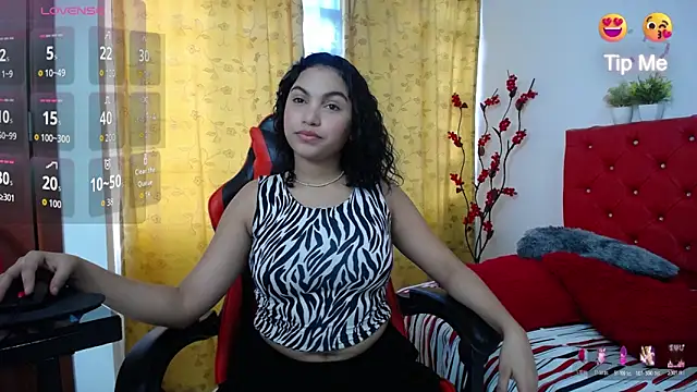 Snapshot of valeria_martinez19 chatting on 03/11/26, 08:58 valeria martinez19 online show from 03/11/26, 08:58