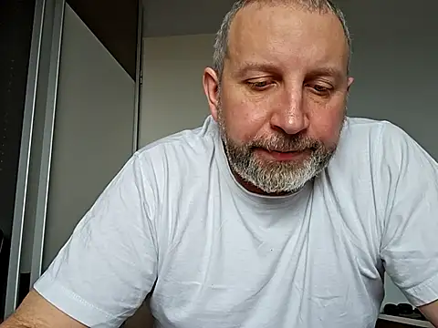 Snapshot of ghost430000 chatting on 11/09/25, 09:57 ghost430000 online show from 11/09/25, 09:57