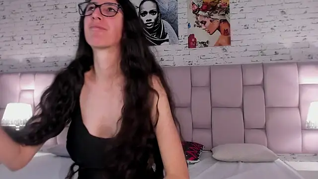 GirafMusic online show from 11/24/25, 01:22