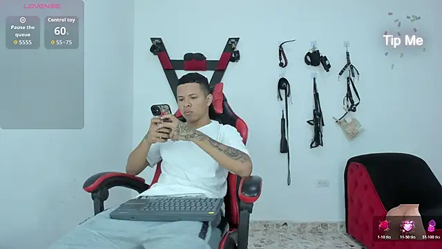 Steven19 LatinBoy online show from 11/15/25, 11:25