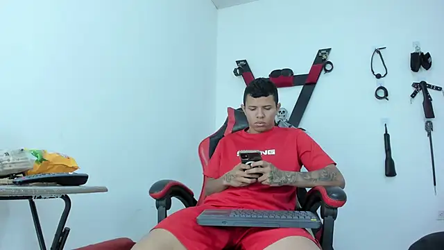 Steven19 LatinBoy online show from 11/07/25, 11:48