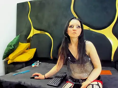 Morticia Black online show from 12/16/25, 09:19