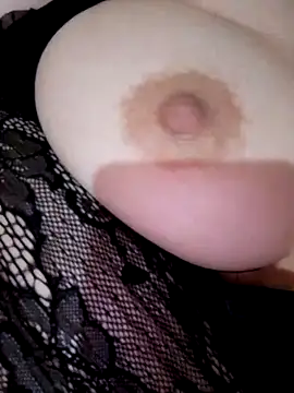 Nouna-loca online show from 11/05/25, 04:37