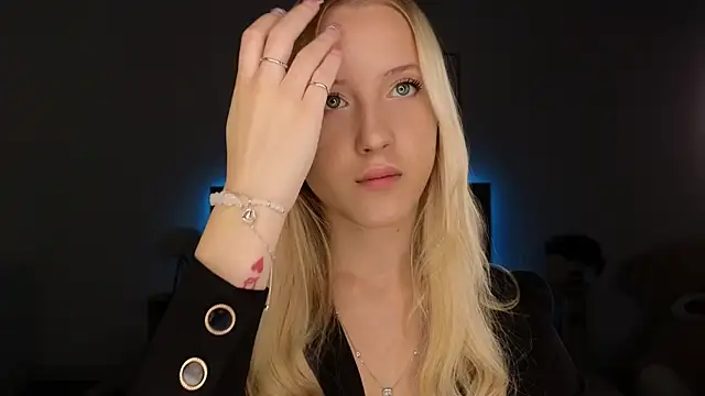 adele armass online show from 03/28/26, 08:32