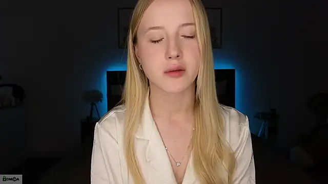 adele armass online show from 02/04/26, 08:59