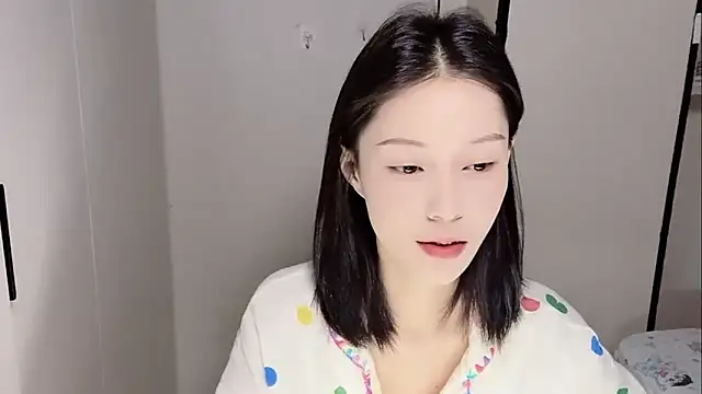 yuyu-33 online show from 11/25/25, 01:28