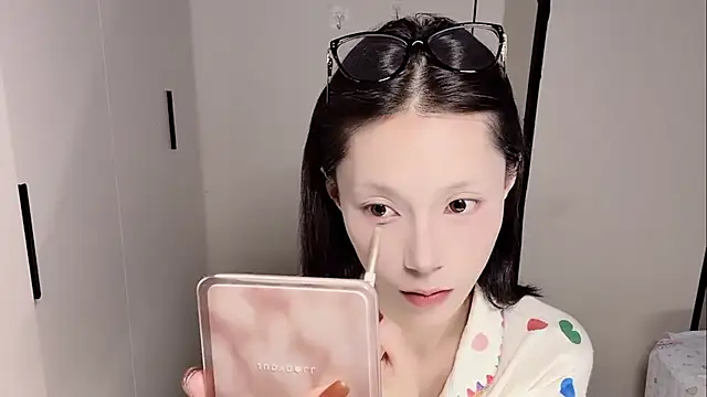 yuyu-33 online show from 11/17/25, 12:36