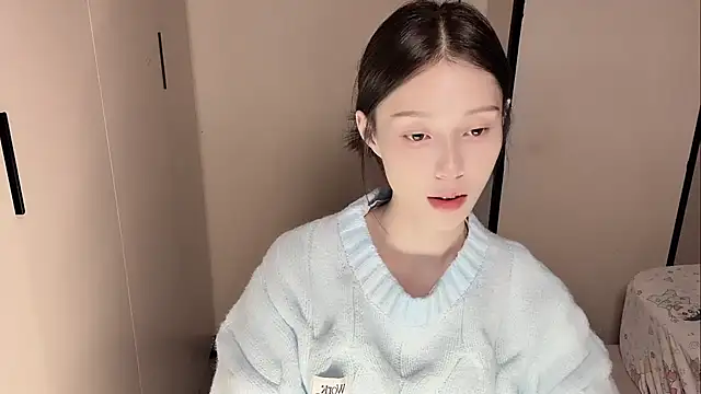 yuyu-33 online show from 11/30/25, 01:45