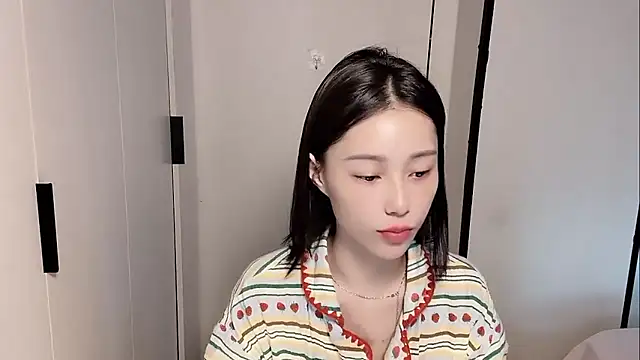 yuyu-33 online show from 01/18/26, 12:36