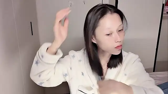 yuyu-33 online show from 01/13/26, 09:08