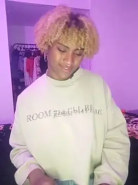 Snapshot of EvonyFoxxx chatting on 01/06/26, 12:25 EvonyFoxxx online show from 01/06/26, 12:25