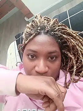 Snapshot of EvonyFoxxx chatting on 02/07/26, 02:03 EvonyFoxxx online show from 02/07/26, 02:03