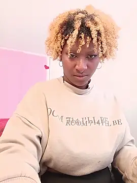 EvonyFoxxx online show from 04/02/26, 08:04